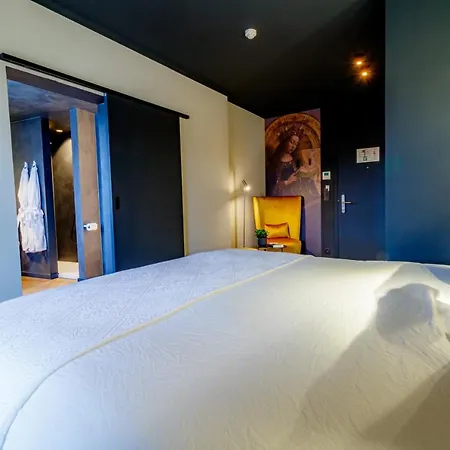 Montanus Hotel 4*